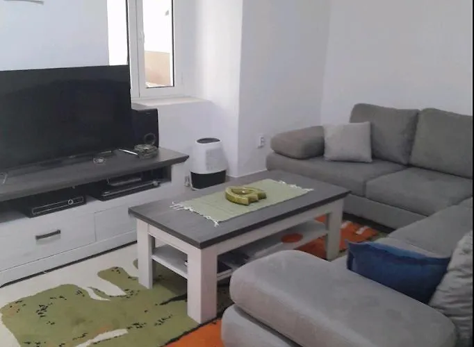 Angelia Apartment